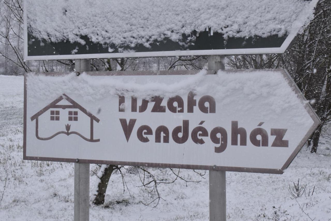 Tiszafa Vendeghaz Szentgal Hotel Luaran gambar